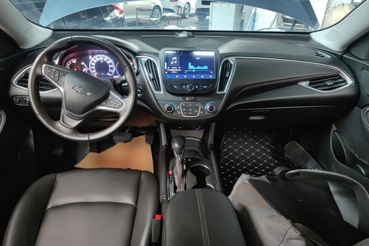 Used Chevrolet Malibu XL 2021 Redline 550T Automatic RuiLian Edition Center Console