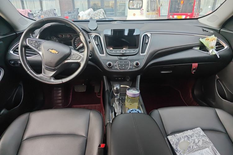Used Chevrolet Malibu XL 2021 535T Automatic Sport Edition Center Console
