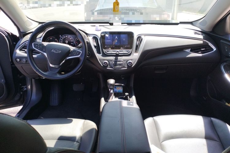 Used Chevrolet Malibu XL 2021 Redline 550T Automatic Smart Edition Center Console