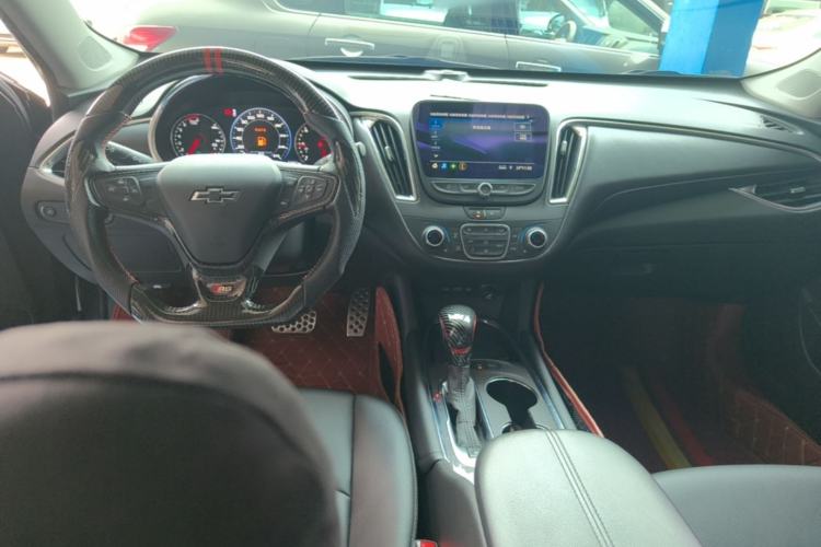 Used Chevrolet Malibu XL 2021 535T Automatic Sport Edition Center Console
