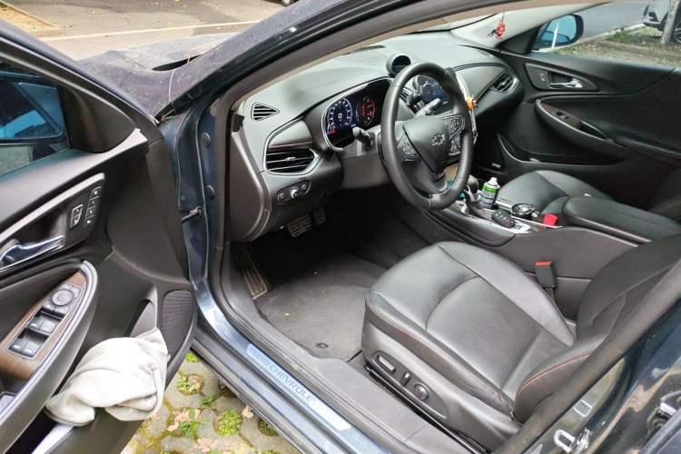 Used Chevrolet Malibu XL 2021 Redline 550T Automatic Smart Edition Driver Seat