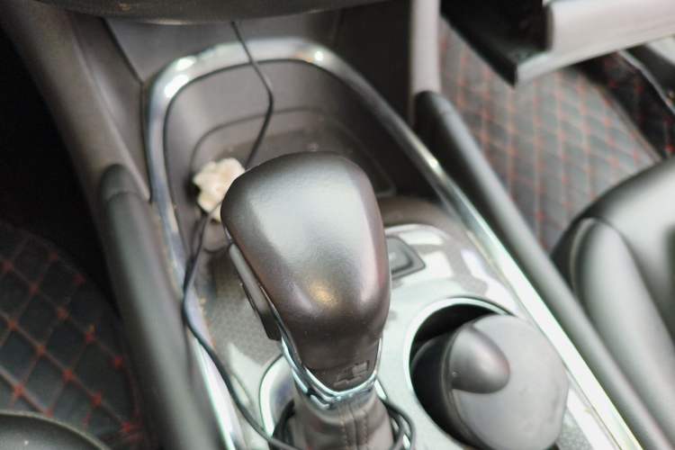 Used Chevrolet Malibu XL 2021 535T Automatic Sport Edition Gear Lever