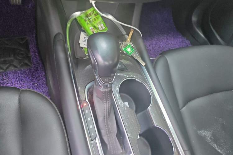 Used Chevrolet Malibu XL 2021 535T Automatic Sport Edition Gear Lever