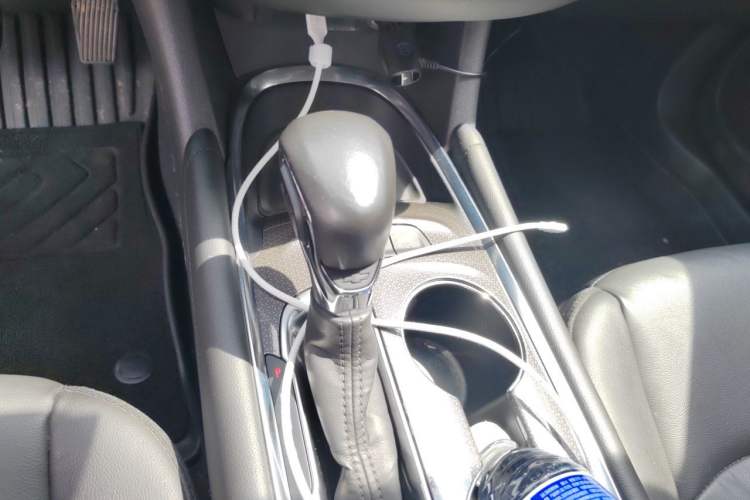 Used Chevrolet Malibu XL 2021 535T Automatic Sport Edition Gear Lever