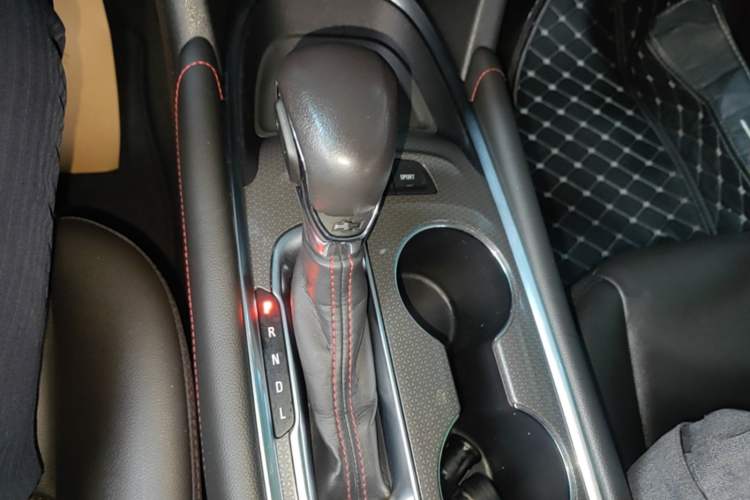 Used Chevrolet Malibu XL 2021 Redline 550T Automatic RuiLian Edition Gear Lever