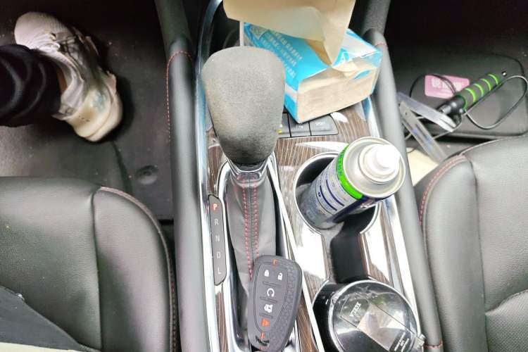 Used Chevrolet Malibu XL 2021 Redline 550T Automatic Smart Edition Gear Lever