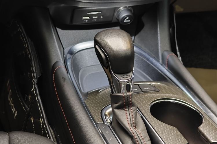Used Chevrolet Malibu XL 2021 Redline 550T Automatic RuiLian Edition Gear Lever