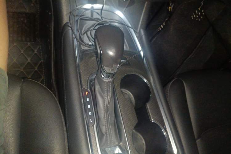 Used Chevrolet Malibu XL 2021 535T Automatic Sport Edition Gear Lever
