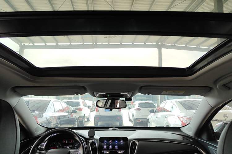 Used Chevrolet Malibu XL 2021 535T Automatic Sport Edition Headliner
