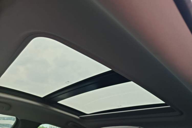 Used Chevrolet Malibu XL 2021 535T Automatic Sport Edition Headliner