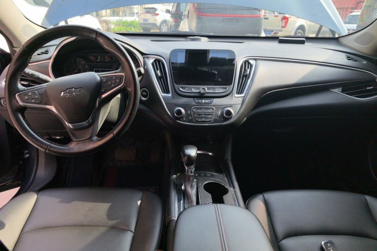 Used Chevrolet Malibu XL 2021 Redline 550T Automatic Sharp Edition Interior 2