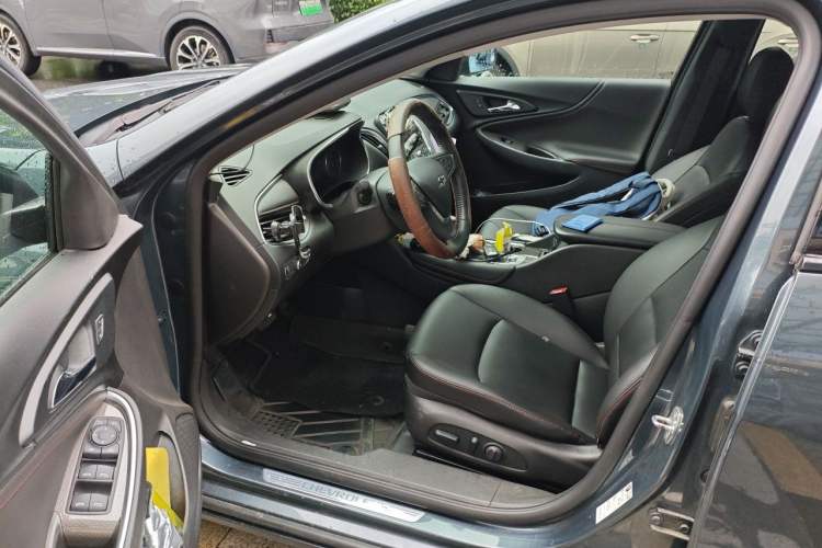 Used Chevrolet Malibu XL 2021 Redline 550T Automatic RuiLian Edition Interior 3