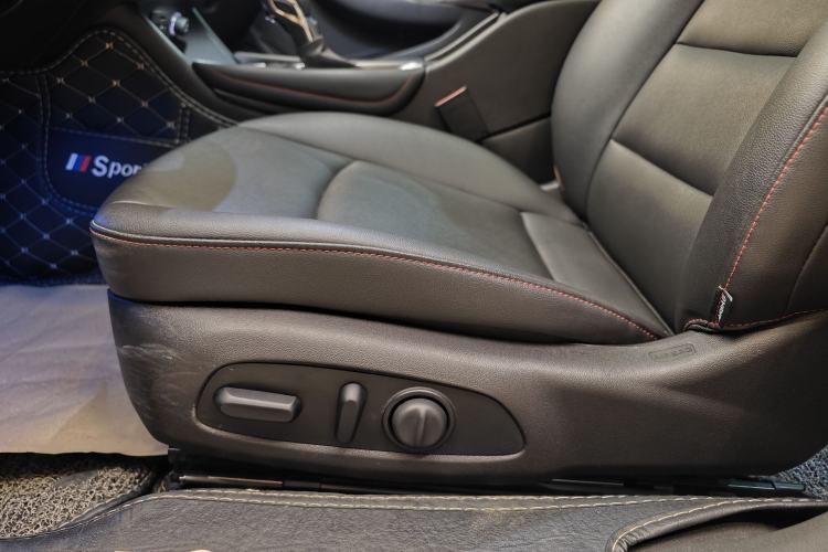 Used Chevrolet Malibu XL 2021 Redline 550T Automatic RuiLian Edition Interior 5