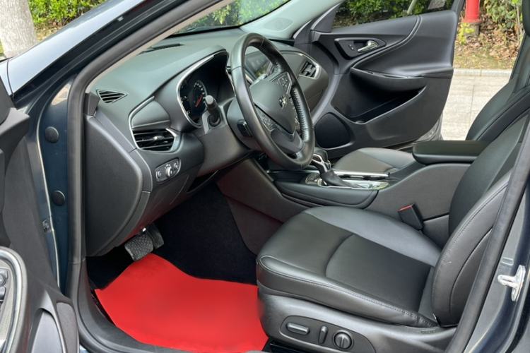 Used Chevrolet Malibu XL 2021 535T Automatic Sport Edition Interior 8