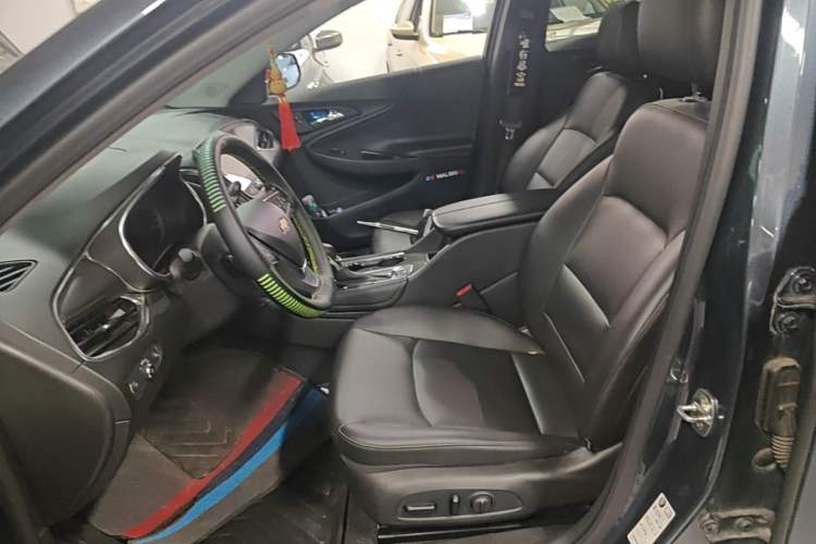 Used Chevrolet Malibu XL 2021 535T Automatic Sport Edition Left Front Seat