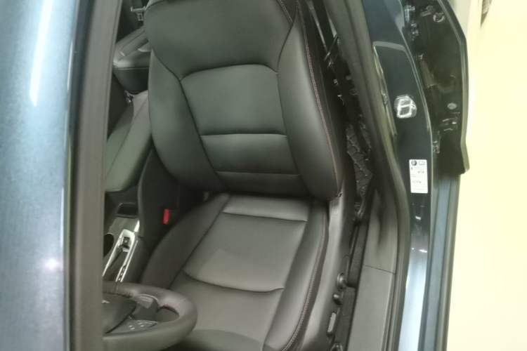 Used Chevrolet Malibu XL 2021 Redline 550T Automatic Sharp Edition Left Front Seat