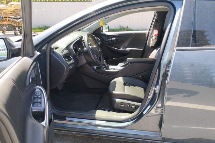 Used Chevrolet Malibu XL 2021 Redline 550T Automatic Smart Edition Left Front Seat