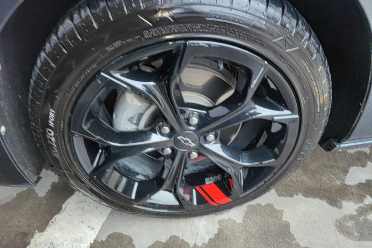 Used Chevrolet Malibu XL 2021 Redline 550T Automatic RuiLian Edition Left Front Wheel Hub