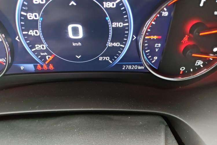 Used Chevrolet Malibu XL 2021 Redline 550T Automatic Smart Edition Odometer Close Up