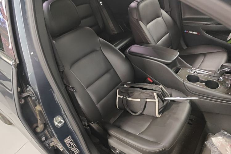 Used Chevrolet Malibu XL 2021 535T Automatic Sport Edition Right Front Seat