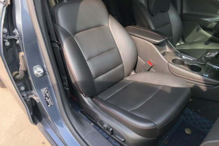 Used Chevrolet Malibu XL 2021 Redline 550T Automatic Sharp Edition Right Front Seat