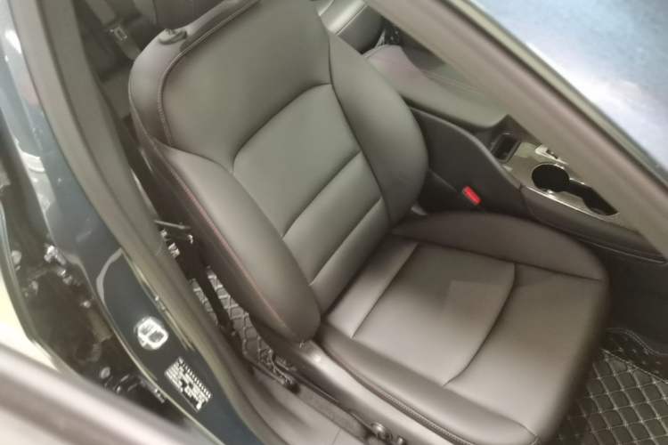Used Chevrolet Malibu XL 2021 Redline 550T Automatic Sharp Edition Right Front Seat
