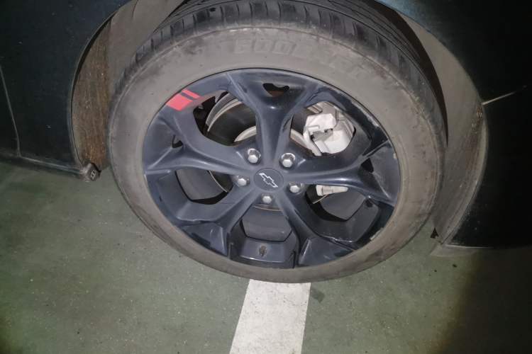Used Chevrolet Malibu XL 2021 Redline 550T Automatic Sharp Edition Right Front Wheel Hub