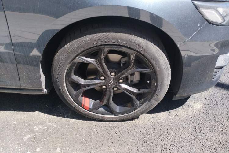 Used Chevrolet Malibu XL 2021 Redline 550T Automatic Smart Edition Right Front Wheel Hub