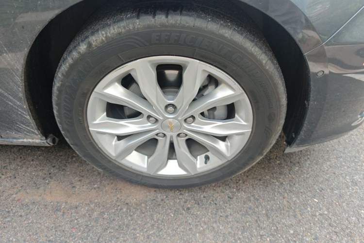 Used Chevrolet Malibu XL 2021 535T Automatic Sport Edition Right Front Wheel Hub