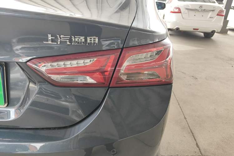 Used Chevrolet Malibu XL 2021 535T Automatic Sport Edition Right Rear Taillight