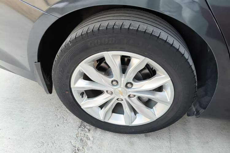 Used Chevrolet Malibu XL 2021 535T Automatic Sport Edition Right Rear Wheel Hub