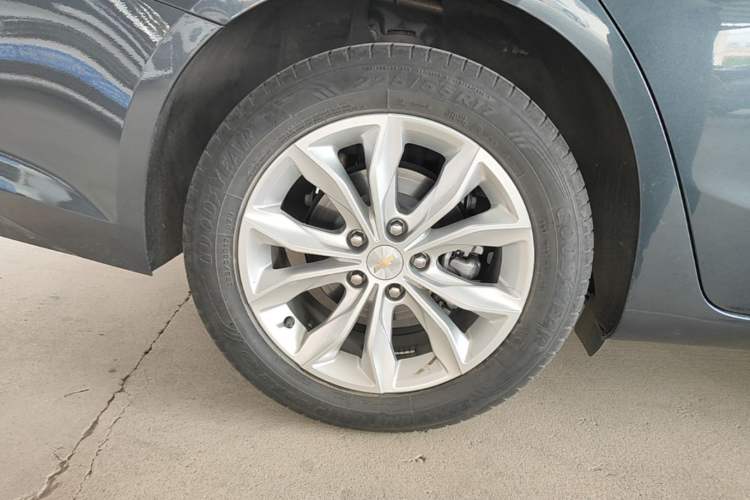 Used Chevrolet Malibu XL 2021 535T Automatic Sport Edition Right Rear Wheel Hub