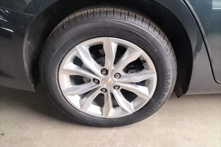 Used Chevrolet Malibu XL 2021 535T Automatic Sport Edition Right Rear Wheel Hub