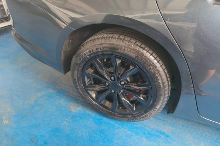 Used Chevrolet Malibu XL 2021 535T Automatic Sport Edition Right Rear Wheel Hub