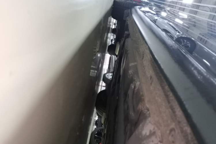Used Chevrolet Malibu XL 2021 Redline 550T Automatic Sharp Edition Right Side Sill