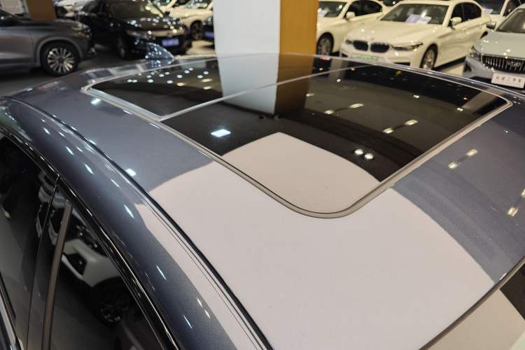 Used Chevrolet Malibu XL 2021 Redline 550T Automatic RuiLian Edition Roof