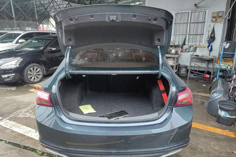 Used Chevrolet Malibu XL 2021 Redline 550T Automatic RuiLian Edition Trunk