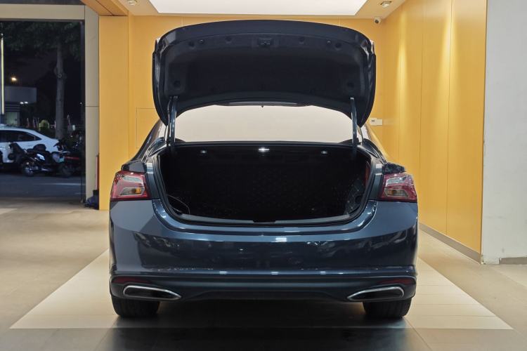 Used Chevrolet Malibu XL 2021 Redline 550T Automatic RuiLian Edition Trunk