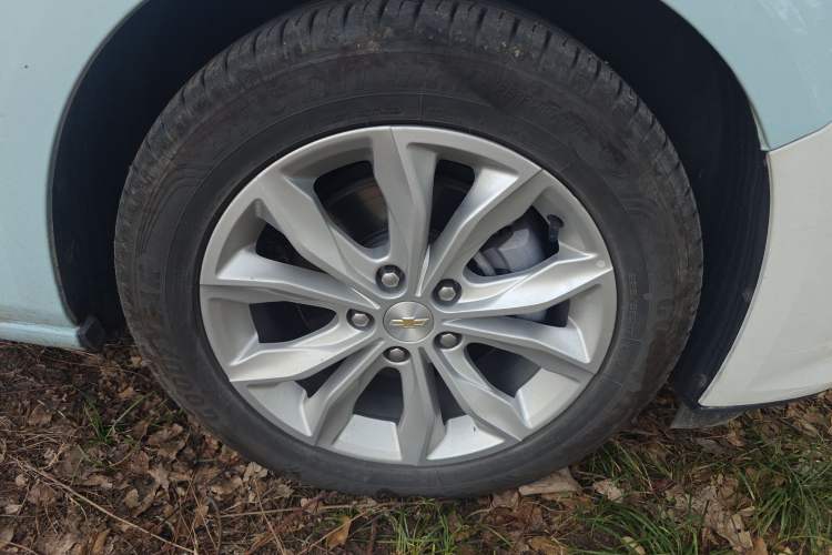 Used Chevrolet Malibu XL 2021 535T Automatic Sport Edition Right Front Wheel Hub