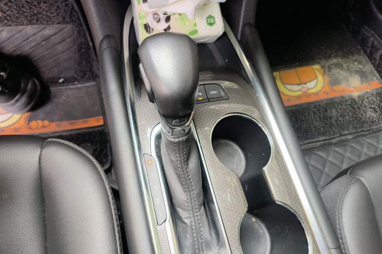 Used Chevrolet Malibu XL 2021 535T Automatic Sport Edition Gear Lever