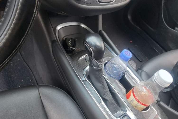 Used Chevrolet Malibu XL 2021 535T Automatic Sport Edition Gear Lever
