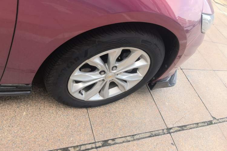 Used Chevrolet Malibu XL 2021 535T Automatic Sport Edition Right Rear Wheel Hub