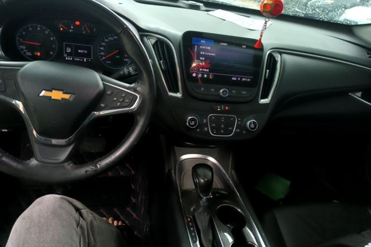 Used Chevrolet Malibu XL 2021 535T Automatic Sport Edition Center Console