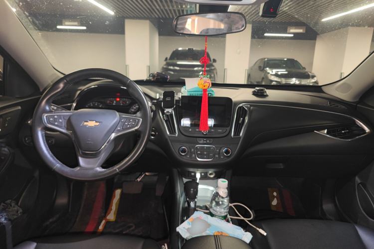 Used Chevrolet Malibu XL 2021 535T Automatic Sport Edition Center Console