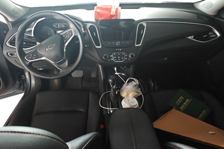 Used Chevrolet Malibu XL 2021 Redline 550T Automatic Sharp Edition Center Console