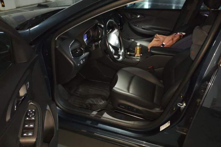 Used Chevrolet Malibu XL 2021 535T Automatic Sport Edition Driver Seat