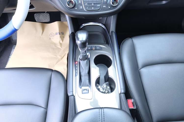 Used Chevrolet Malibu XL 2021 535T Automatic Sport Edition Gear Lever