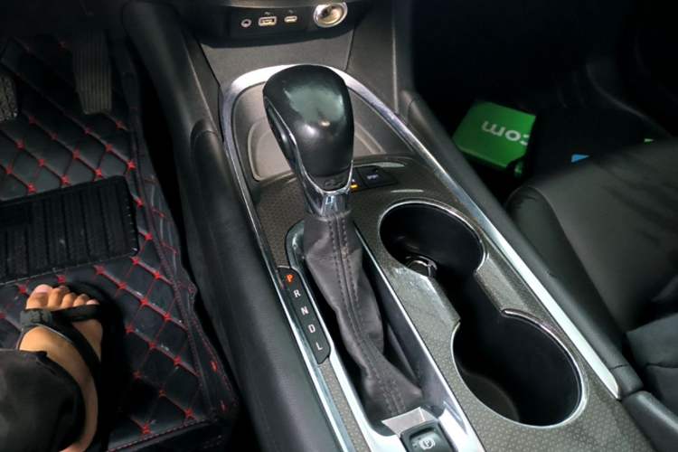 Used Chevrolet Malibu XL 2021 535T Automatic Sport Edition Gear Lever