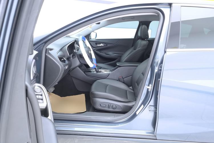 Used Chevrolet Malibu XL 2021 535T Automatic Sport Edition Left Front Seat
