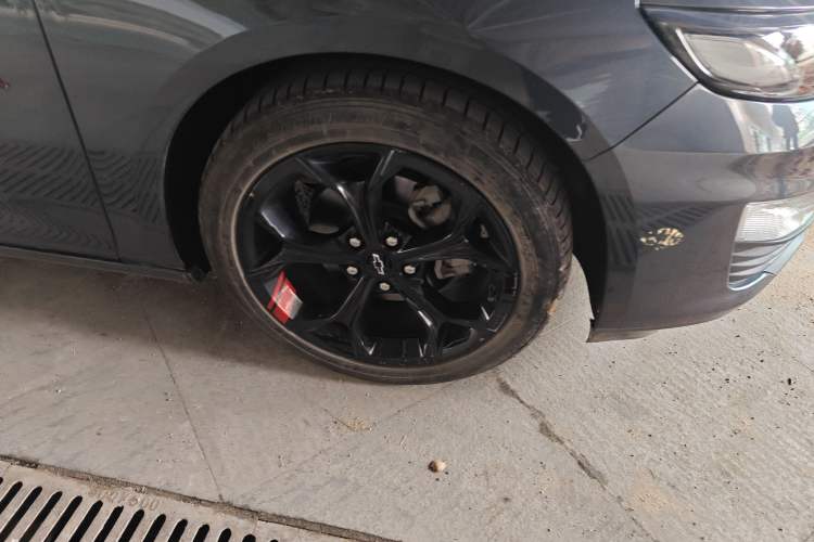 Used Chevrolet Malibu XL 2021 Redline 550T Automatic Sharp Edition Right Front Wheel Hub